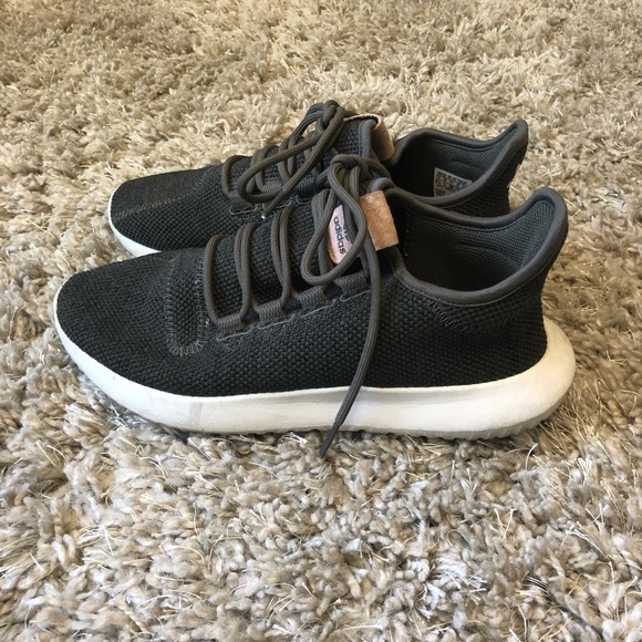 Adidas Tubular - Picture 2 of 3